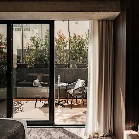 Fitch 4* St. Julian's