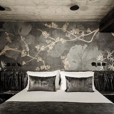 Fitch 4* Saint Julian's