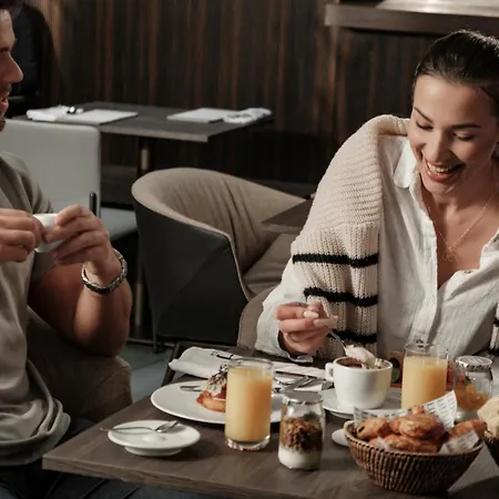 Fitch Hotel Saint Julian's